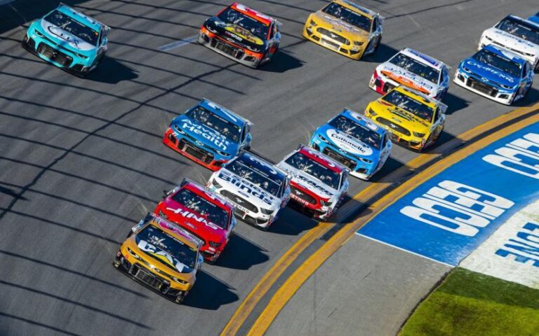 nascar auto club 400