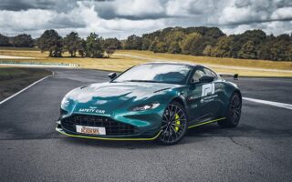 aston martin vantage gt4